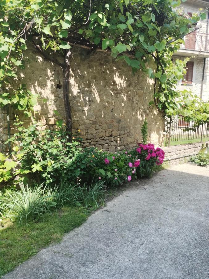 Vila La Pomella Ponte Nizza Exteriér fotografie